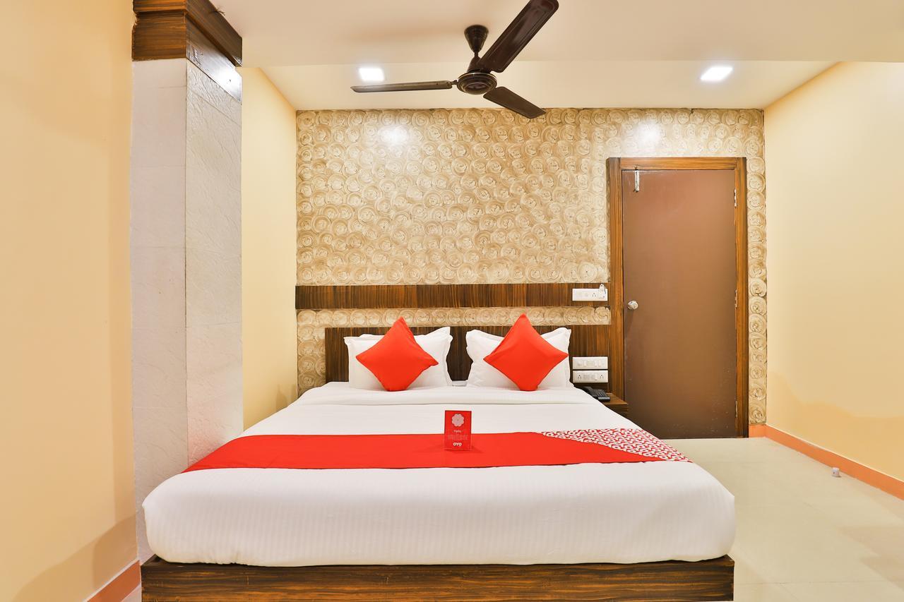 Oyo 12196 Hotel Mayur Park Residency Ahmadabad Zewnętrze zdjęcie