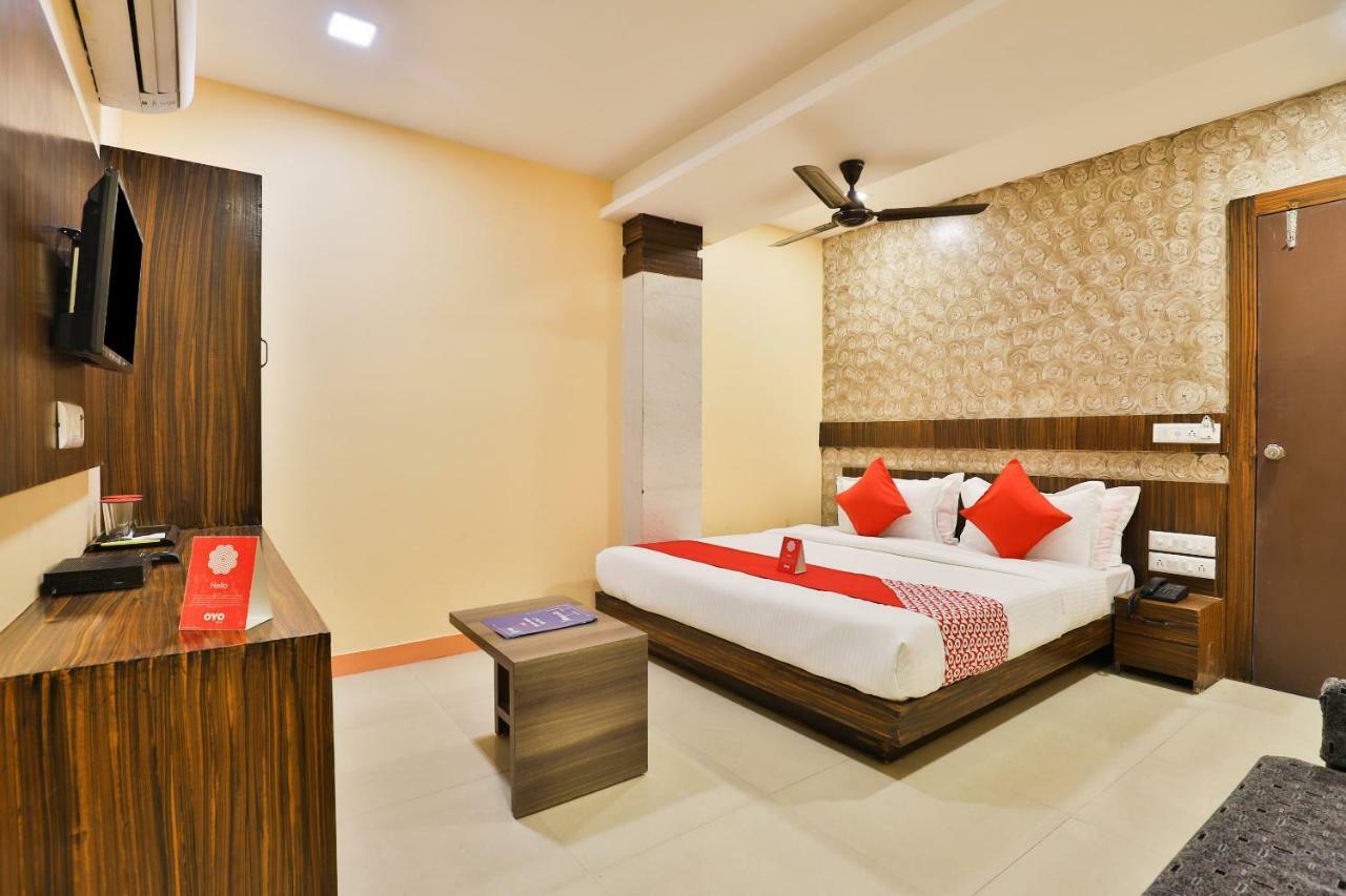 Oyo 12196 Hotel Mayur Park Residency Ahmadabad Zewnętrze zdjęcie