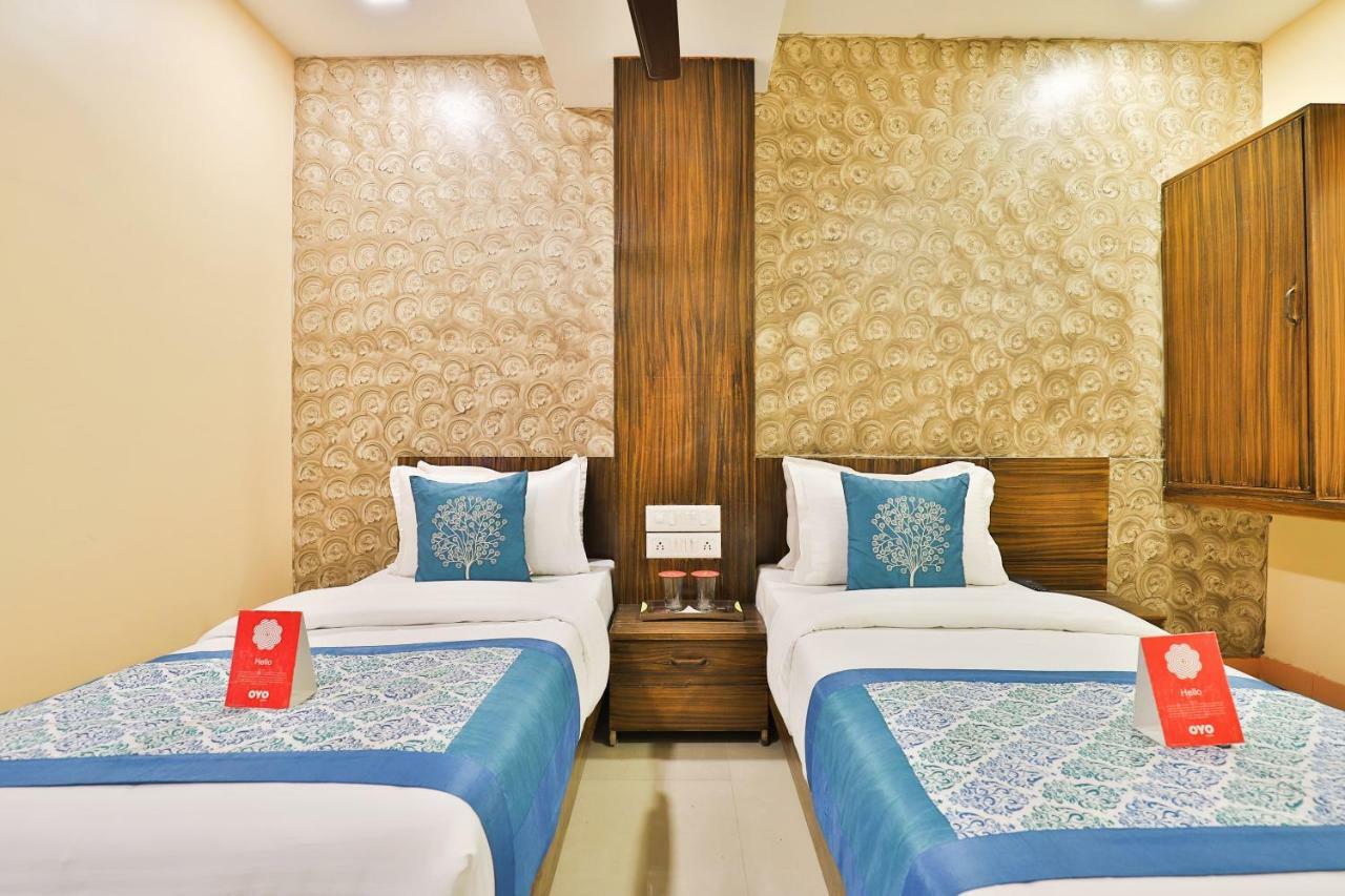 Oyo 12196 Hotel Mayur Park Residency Ahmadabad Zewnętrze zdjęcie