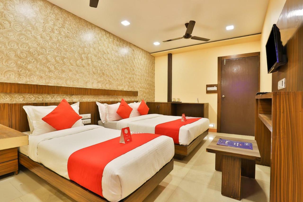 Oyo 12196 Hotel Mayur Park Residency Ahmadabad Zewnętrze zdjęcie
